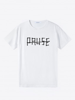 airbag craftworks pause by carsten fock | large print | off white
