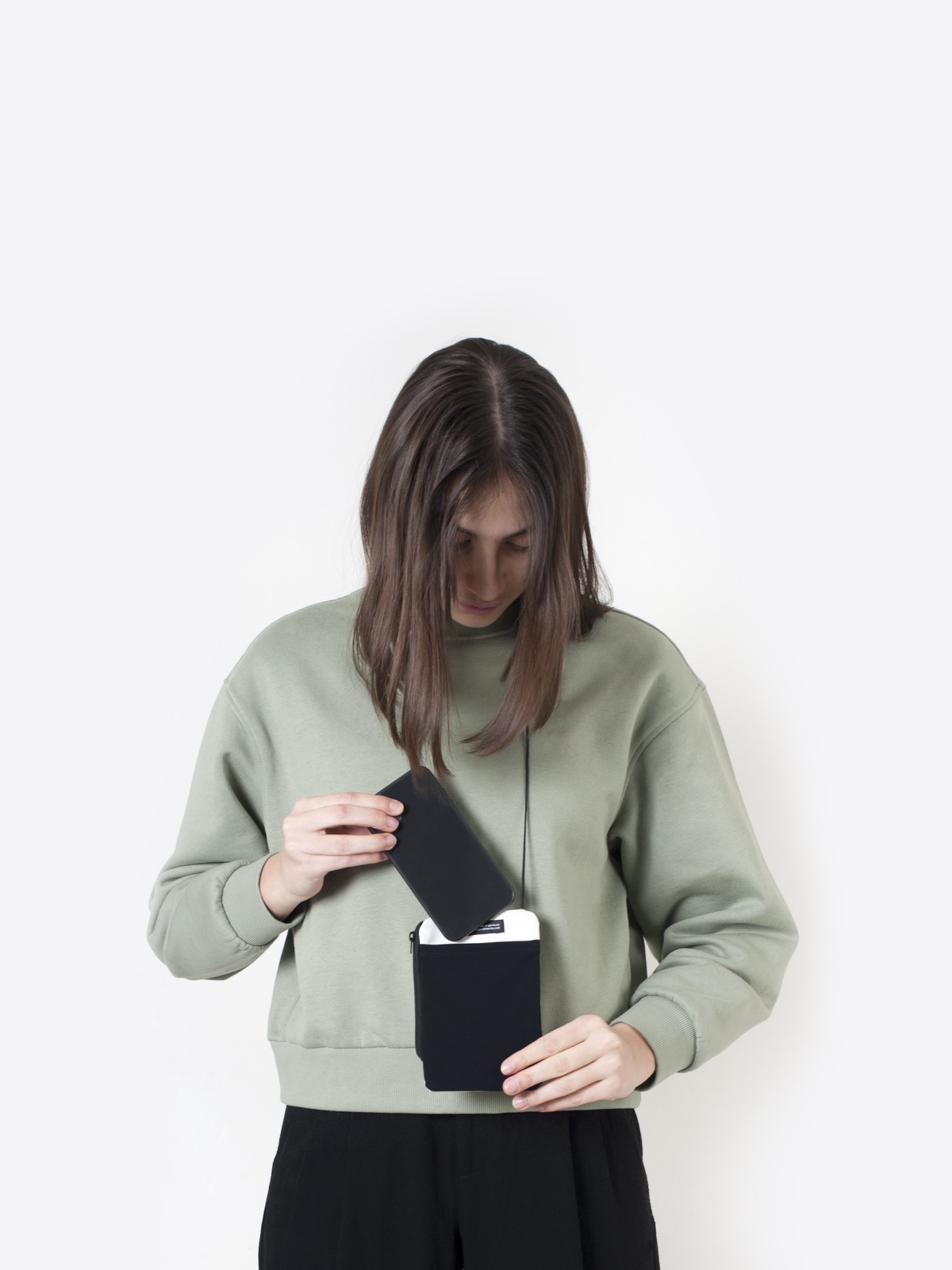 airbag craftworks smile keeper | pouch for face mask & phone